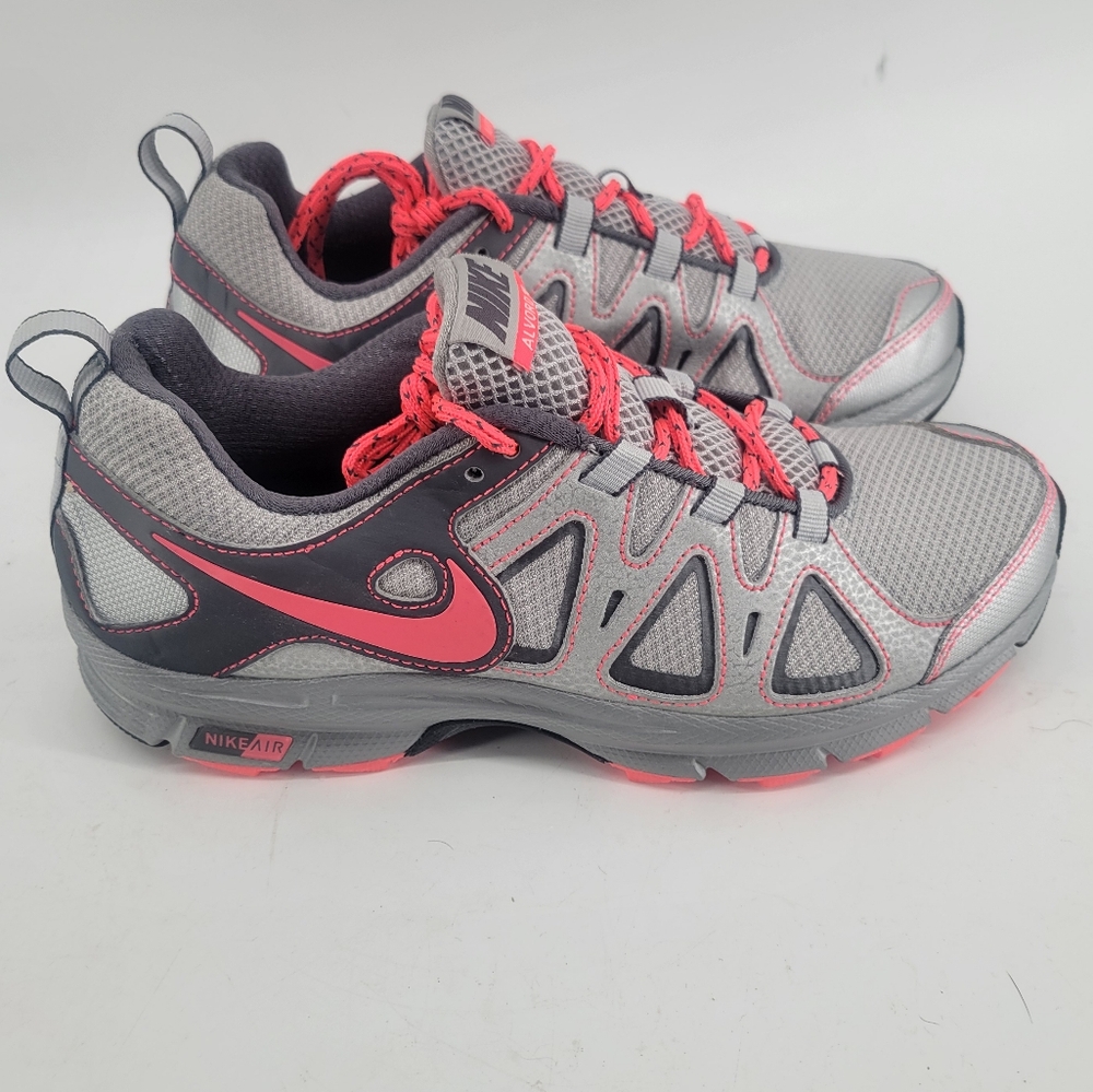 Nike Air Alvord 10 Trail Running Shoes Gray/pink  Size 8